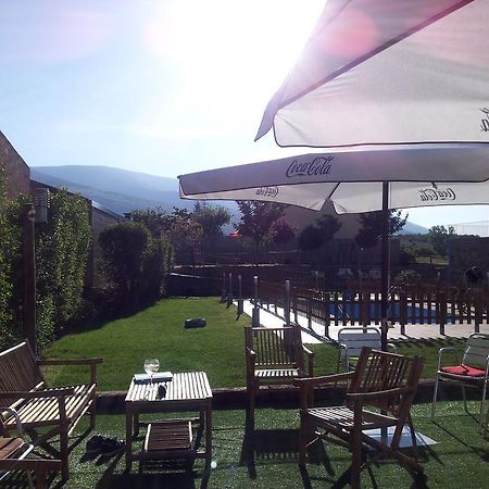 Hotel El Comendador Anon Añón Bagian luar foto