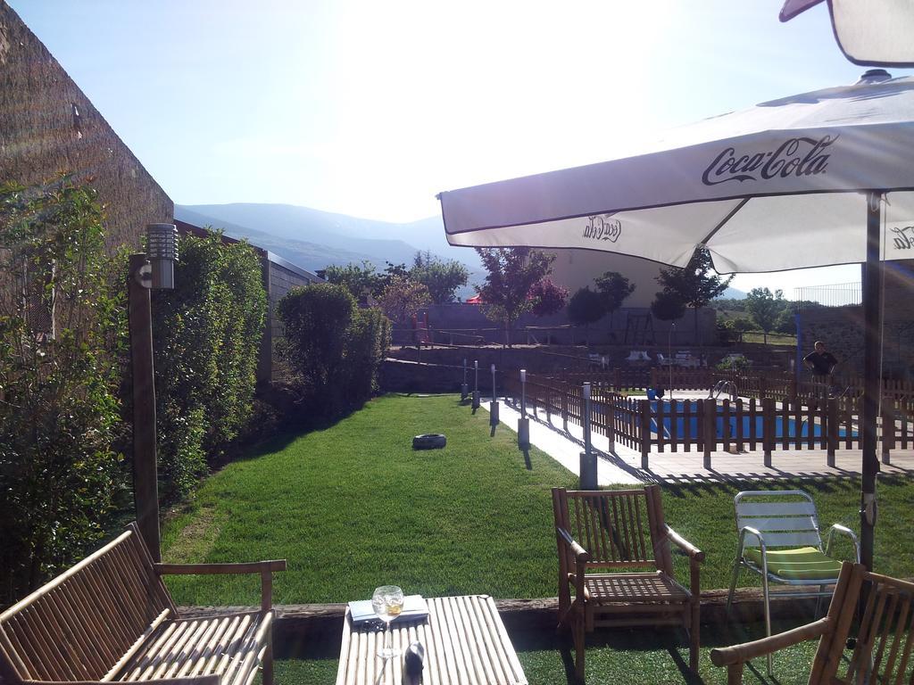 Hotel El Comendador Anon Añón Bagian luar foto