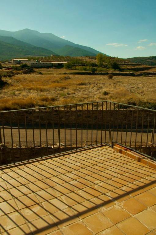 Hotel El Comendador Anon Añón Bagian luar foto