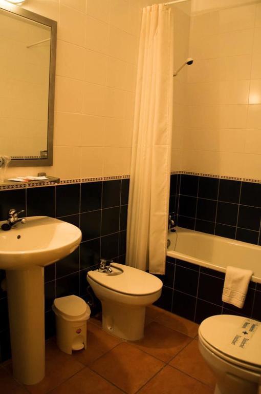 Hotel El Comendador Anon Añón Ruang foto