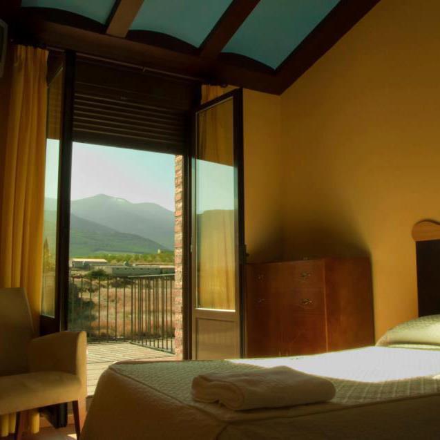 Hotel El Comendador Anon Añón Ruang foto